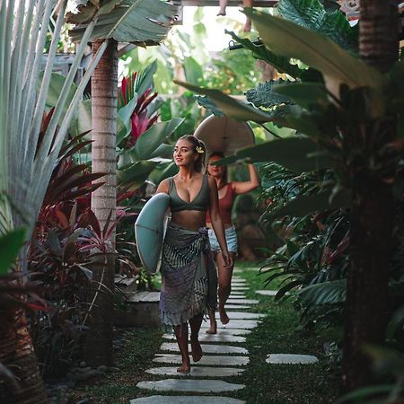 Seaside Tribe - Boutique Surf Stay & Retreat 타나롯 외부 사진