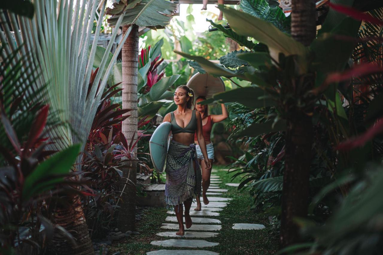 Seaside Tribe - Boutique Surf Stay & Retreat 타나롯 외부 사진