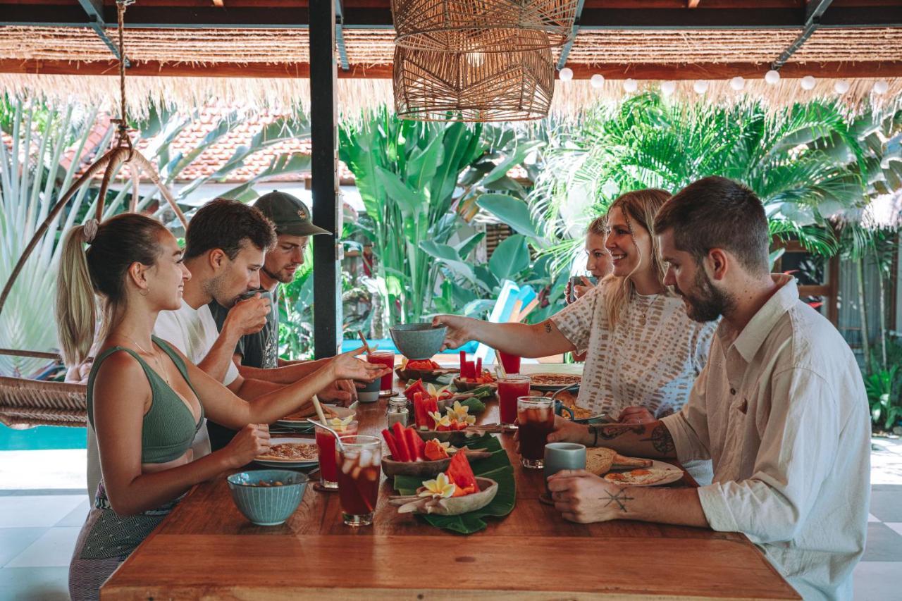 Seaside Tribe - Boutique Surf Stay & Retreat 타나롯 외부 사진