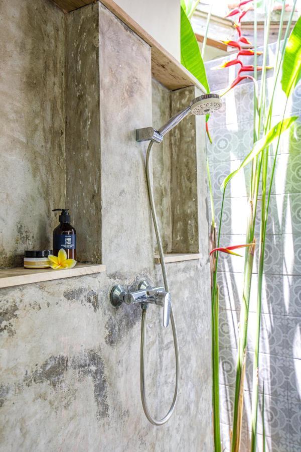 Seaside Tribe - Boutique Surf Stay & Retreat 타나롯 외부 사진