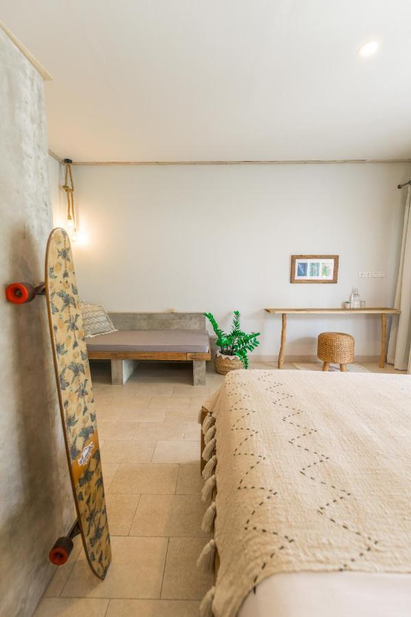 Seaside Tribe - Boutique Surf Stay & Retreat 타나롯 외부 사진
