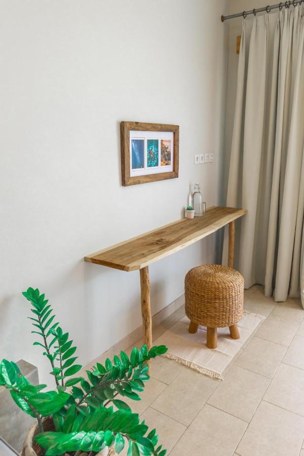 Seaside Tribe - Boutique Surf Stay & Retreat 타나롯 외부 사진