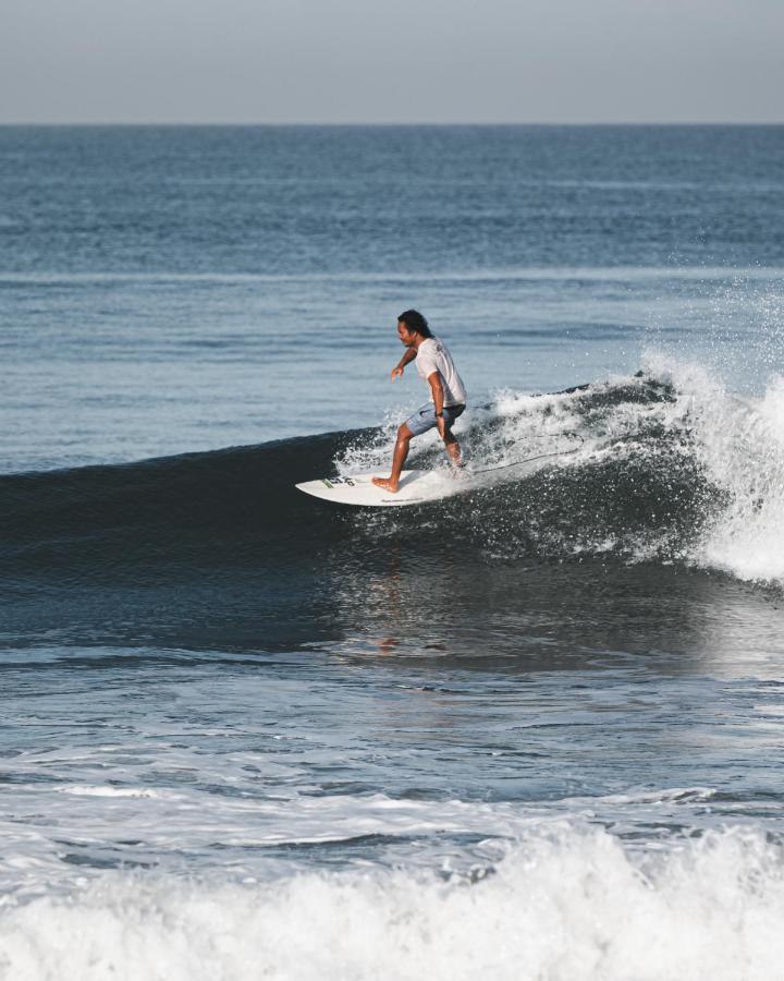Seaside Tribe - Boutique Surf Stay & Retreat 타나롯 외부 사진