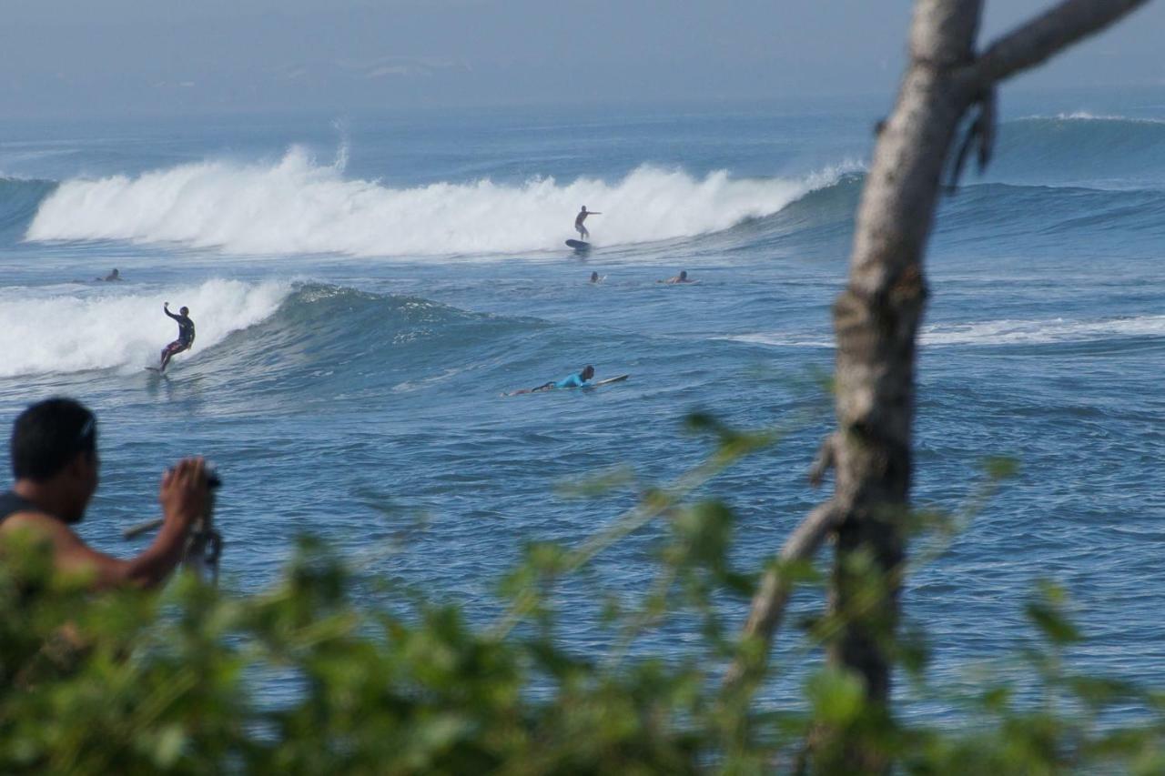 Seaside Tribe - Boutique Surf Stay & Retreat 타나롯 외부 사진